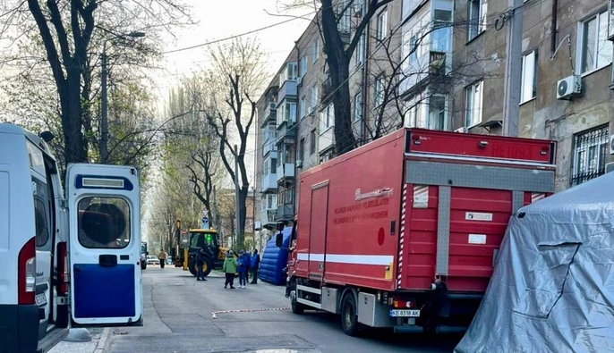 В Днепре ликвидируют последствия ночной атаки дронов: журналист рассказал о ситуации в городе