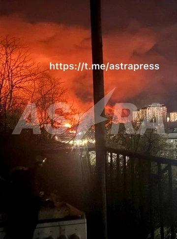 Беспилотники в очередной раз атаковали РФ: зафиксировано попадание по порту и нефтебазе в Туапсе