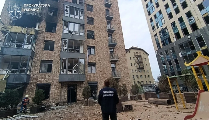 Горіли будинки, офіси та пансіонат для літніх людей: прокуратура уточнила наслідки атаки на Дніпро