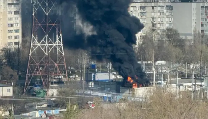 В Белгороде после взрыва горит подстанция «Южная» — город частично обесточен