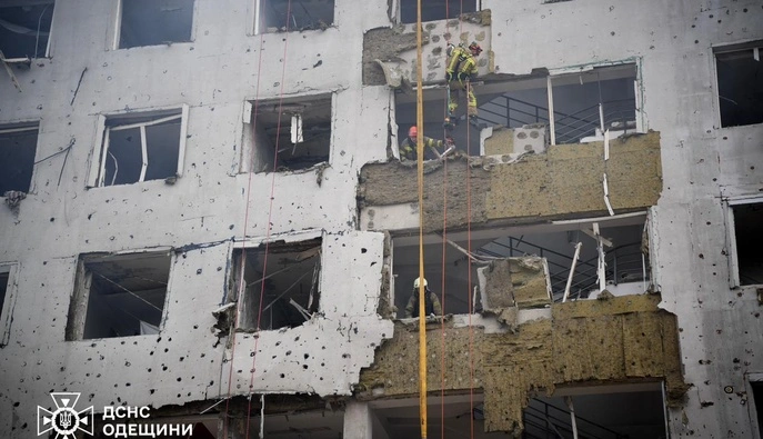 ДСНС завершила рятувальні роботи на місці атаки РФ в Одесі: підтверджено загибель 8 людей 