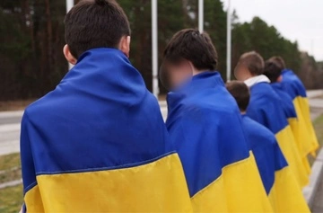 Из ТОТ Херсонщины эвакуировали группу детей, переживших запугивание окупантов