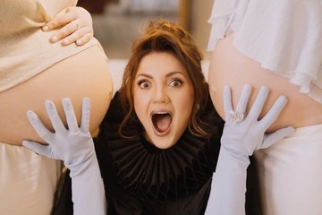 "Кто будет?": Оля Цибульская заинтриговала появлением среди беременных животов