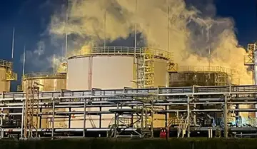 Дрони атакували РФ: пожежі на нафтобазі у Тихорєцьку та НПЗ у Самарській області