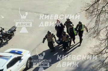 В Голосеевском районе Киева неизвестный открыл стрельбу по людям: есть жертвы