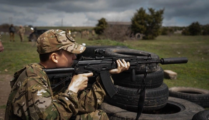 Окупанти залучають молодь з Херсонщини до військових зборів у Криму — “Жовта стрічка”