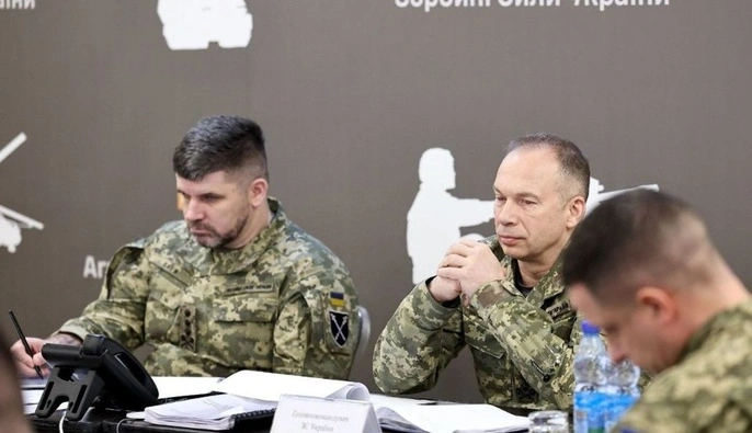 Сили оборони України змагаються з окупантами за трьома напрямками — Сирський