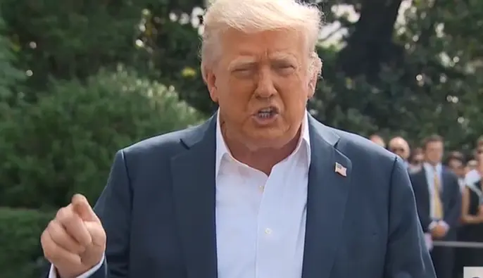 Трамп: США не знімуть блокаду, доки не буде угоди з Іраном 