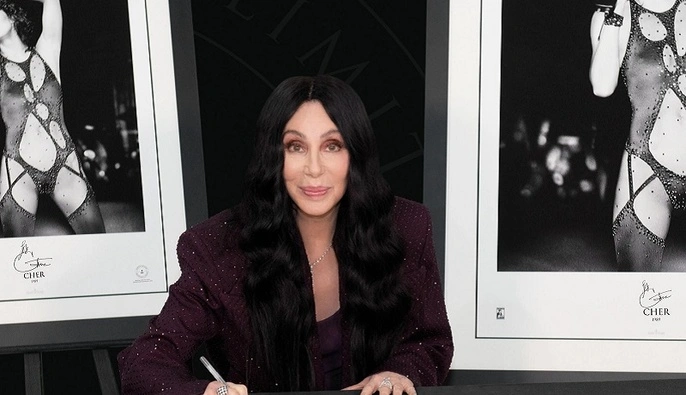 "Наконец-то - бабушка": Шер узнала о существовании тайной внучки