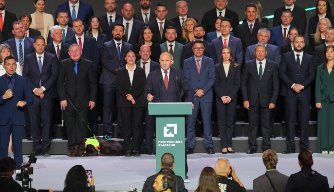 На виборах у Болгарії перемогла проросійська партія колишнього президента Румена Радєва. Що це може означати для України?