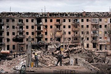 Под КАБами и дронами: как выглядит жизнь в Славянске Донецкой области - фоторепортаж