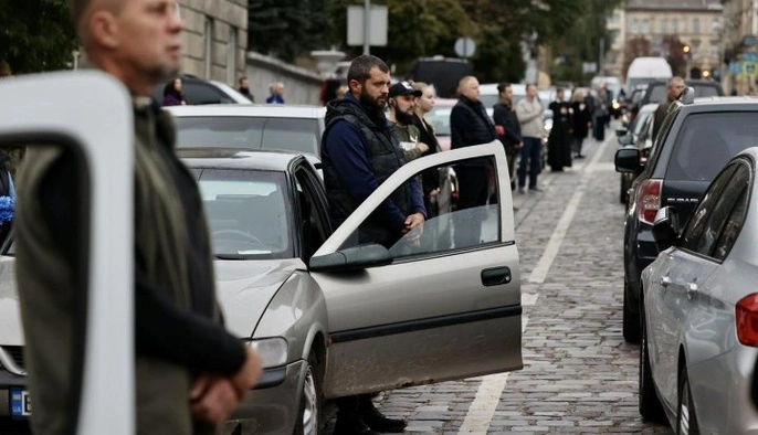 В Киеве введут ежедневную минуту молчания с объявлением через громкоговорители - КГГА