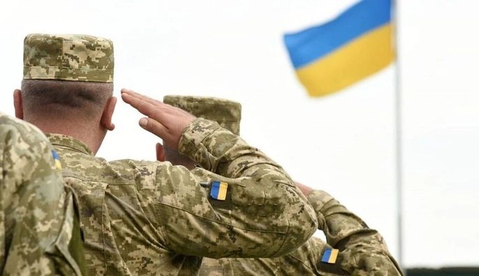 Фінансова підтримка та комплектування армії в Україні: військовим готують зміни