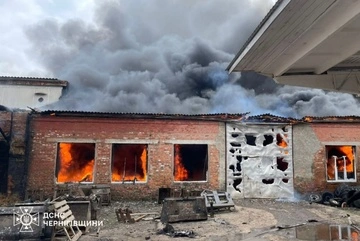 ДСНС: Росіяни атакували дронами агропідприємство на Чернігівщині 