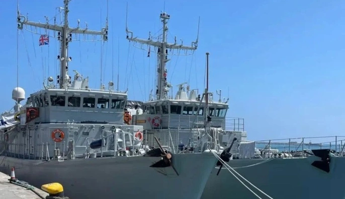 Чотири українські мінні тральники можуть долучитися до розмінування Ормузької протоки — Times