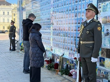 В Киев прибыла министр обороны Испании Маргарита Роблес