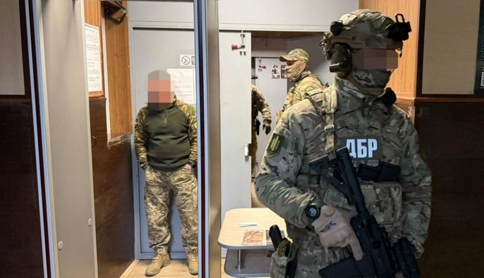 ДБР повідомило про підозру в катуванні військовим ТЦК у Харкові