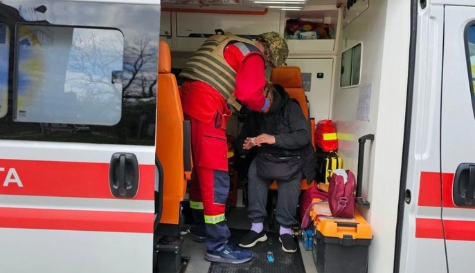 Оккупанты атаковали дроном Корабельный район Херсона: ранены три человека