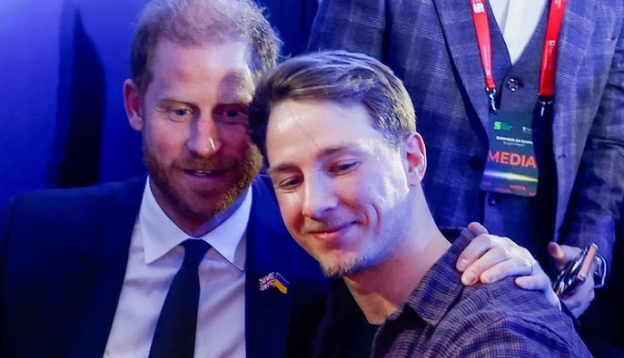 "Разница - три года": Терен показал, как изменилась его встреча с принцем Гарри