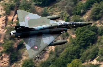 Франція пропонує Греції знижку на літаки в обмін на 43 винищувачі Mirage для ЗСУ