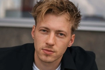 Звезда сериала "Спіймати Кайдаша" Бакланов впервые признался в новых отношениях и показал любимую