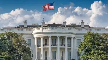 В Белом доме сменили руководителя центра по ИИ уже через 4 дня — The Washington Post