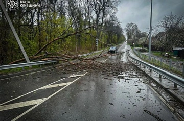 В Украине из-за непогоды погибли два человека, еще двое — травмированы
