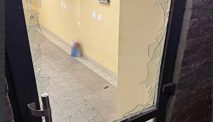 В Харькове возле супермаркета произошел взрыв – полиция ищет причастных