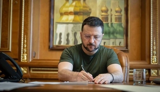 Зеленский направил в Раду законопроекты о продлении военного положения и мобилизации