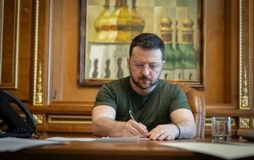 Зеленский направил в Раду законопроекты о продлении военного положения и мобилизации