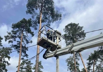 ДТЭК за неделю восстановил электричество сотням тысяч семей, пострадавших от атак