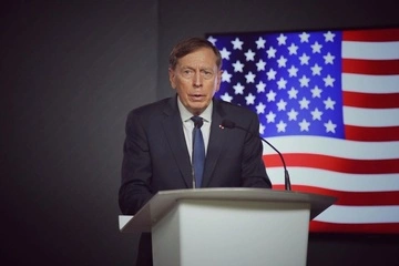 Экс-директор ЦРУ Дэвид Петреус: Мир пытается догнать Украину в производстве дешевых и эффективных дронов