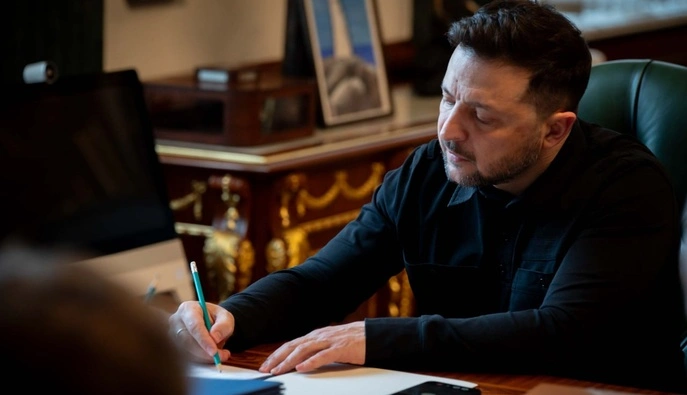 Зеленський анонсував санкції через перевезення викраденого Росією українського зерна