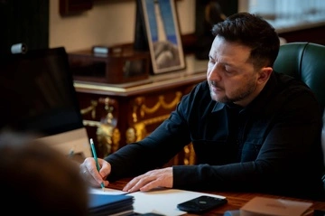 Зеленський анонсував санкції через перевезення викраденого Росією українського зерна