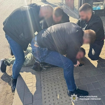 Правоохранители задержали "генерала", требовавшего $15 тыс. у военнослужащего за снятие с учета