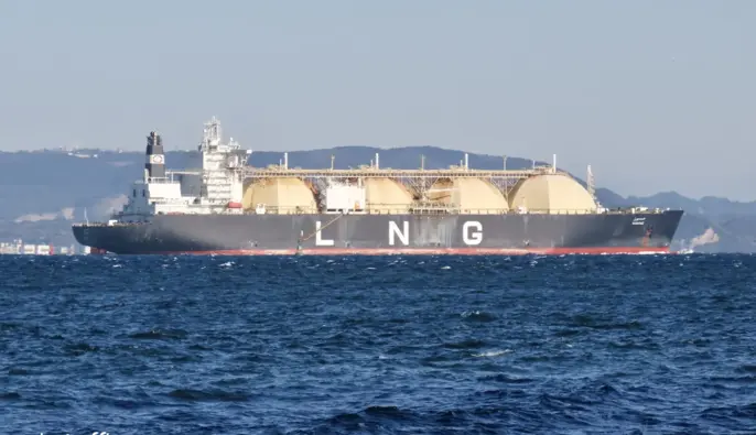 Танкер зі скрапленим газом уперше з березня пройшов через Ормузьку протоку