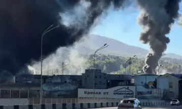 Пожежа на НПЗ поблизу Туапсе: людей евакуюють через чорний дим та нафтовий дощ