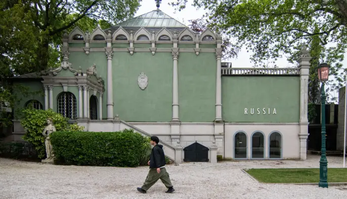 ФСБ и дочь Лаврова: кто стоит за попыткой возвращения России на Венецианский биеннале