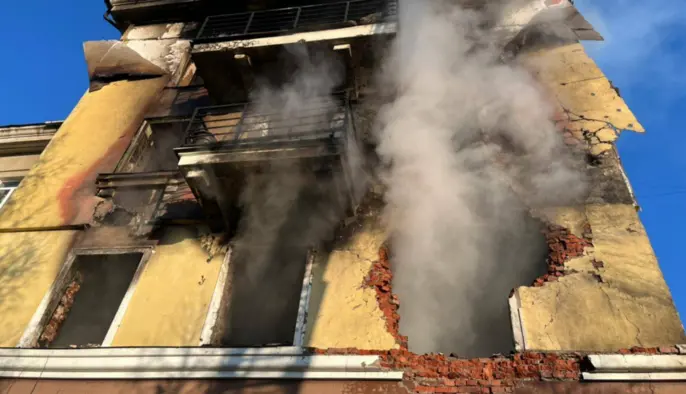 Росія атакувала Шосткинську громаду дронами та ракетою – загинула жінка