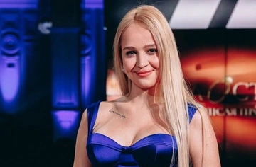 Переможниця "Холостяка" Інна Бєлєнь народила первістка: зворушливі кадри з пологового