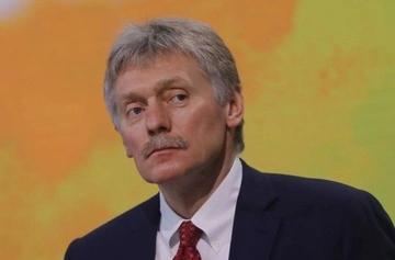 Парад 9 мая в Москве пройдет без техники из-за "террористической активности Киева" — Песков