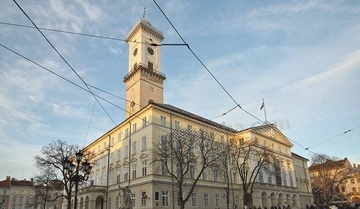 Австралієць загинув після падіння з Львівської Ратуші: що відомо