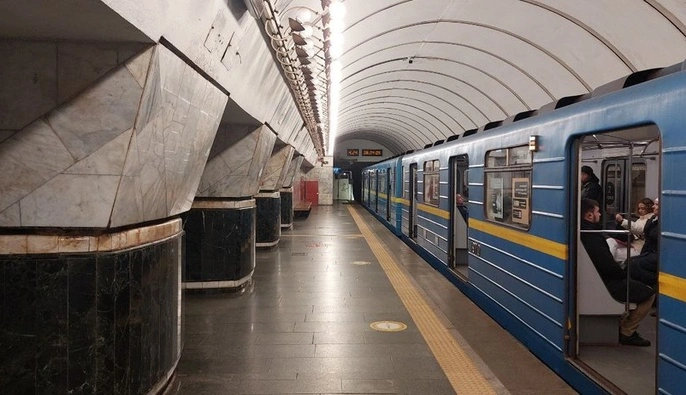 Киевский метрополитен перешел на безналичную оплату: что нужно знать пассажирам
