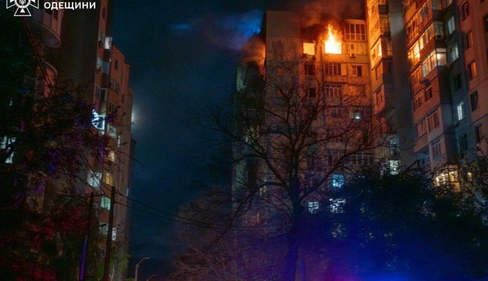 Через удари РФ в Одесі постраждали п'ятеро людей, є поранений у Кривому Розі — Зеленський