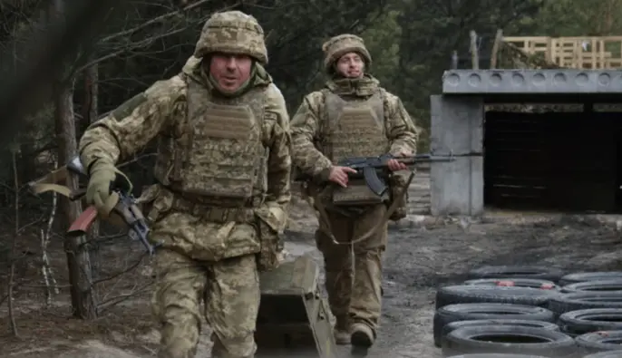 Бронирование, рекрутинг и аудит армии: как Украине найти баланс человеческого ресурса