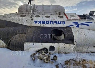 В России вертолет совершил "жесткую посадку": пострадали 10 человек