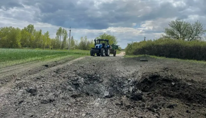 ДСНС: РФ завдала авіадуру по Запорізькому району: спалахнула пожежа, постраждав фермер  