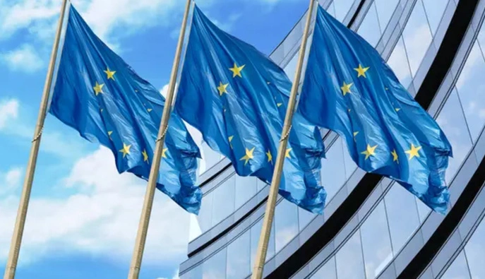 Politico: Европа берет на себя роль США в вопросе Украины