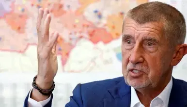 Премьер Чехии отказался от поездки в Киев, встретится с Зеленским в Ереване