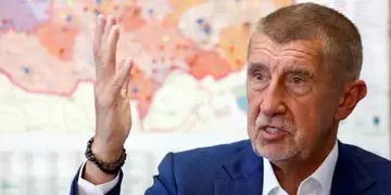 Премьер Чехии отказался от поездки в Киев, встретится с Зеленским в Ереване